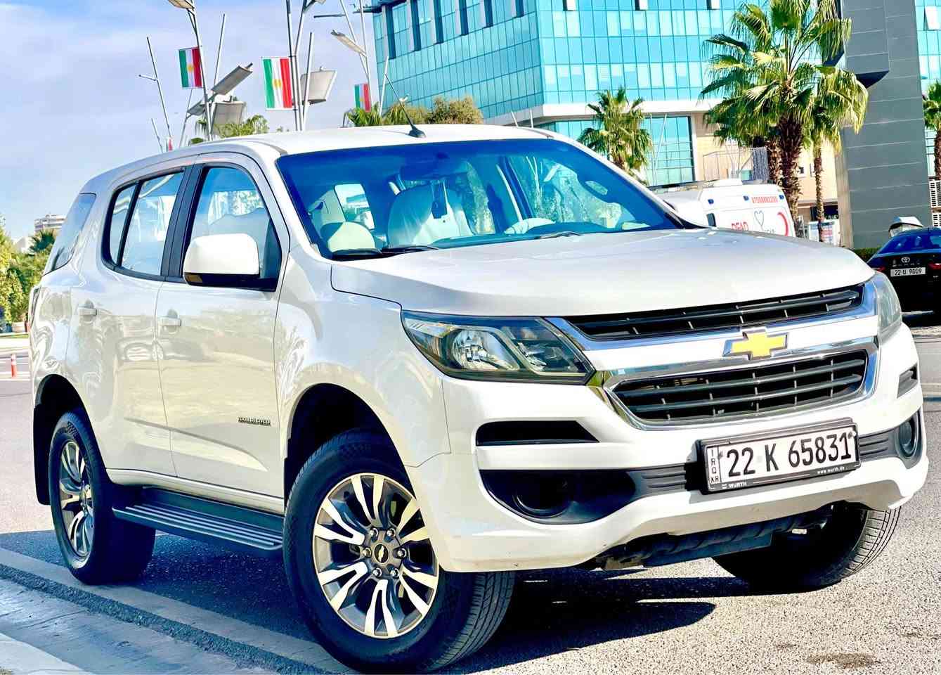 كوردي /عربي 
شوفرليت ترابلايزر ٢٠١٨ موصفات فولي خليجي بي ليدران سبوغو تعديل رقم وسه نه وي نوييه تا ٢٠٣٠
مواصفت
شه ش پستن ئيكو !
٧ نه فه ري ٣ ريز كشن
گير توماتيك ده بل اكسل 
تبريد مركزي
تحديد سرعه
سوكان فوليوم 
ئاوينه شه فتو كاربايي و ليد
هـوكي دواوه ي هه يه
حساسي دواوه 
كاميرا ي دواوه
شاشه گه وره بيلادي 
كار بلي اندرويد ايفون
جوارجام كاربايي ئوتويه
گيرمه كينه كاربايات ته قه وره قه هەمويي بەشه رت
 سعر ١٦٨$ مه جالي تيدا ييه
***********
***********
شوفرليت ترابلايزر ٢٠١٨ مواصفات فول خليجي بدون 
حوادس بدون تعديل رقم جديد سنويه جديد فحس و هذا جديد  
مواصفات فول 
٧ راكب 
ده بل اكسل يدوي 
سته سلندر
كير توماتيك +عادي 
تبريد مركزي
مريه كهربائية و شفت و ليد
تايرات جديد
بيها هـوك
حساس خلفي 
كاميرا خلفي
تحديد سرعه 
سوكان فوليوم 
شاشه كبير بيلادي
كاربلاي ايفون واندرويد
اربعا جام كهربايي و ئوتو 
سيرفيس كامل بدون اي نقس 
كير محرك كهربايي صدر كامل بشرت 
سعر ١٦٨$ بيها مجال
***********
***********
واتس اب فايبر موجود لل افتسفار أربيل, العراق
