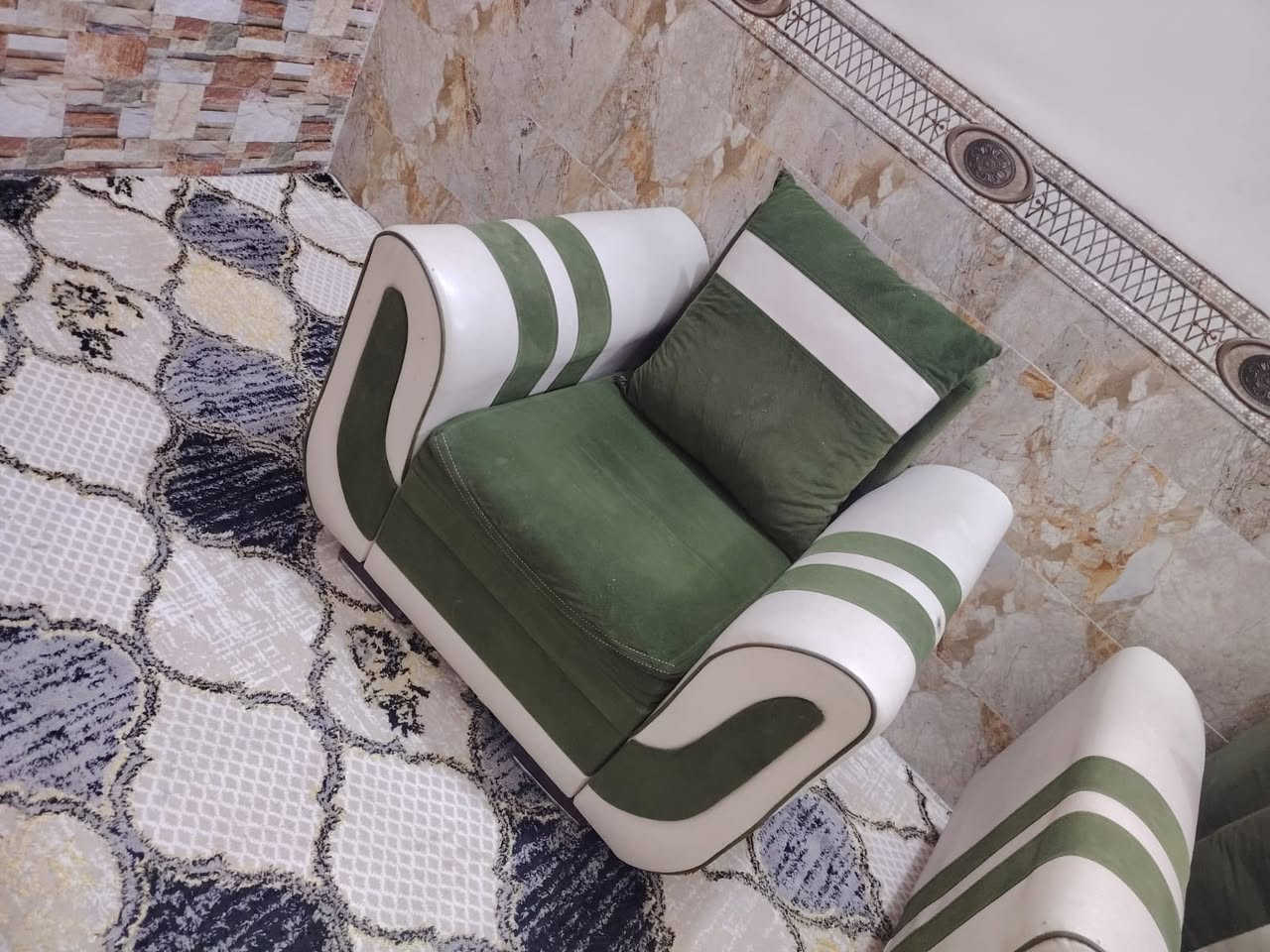 بيع شراء مراوس 

تخم قنفات تركي سرير مخزن 7مقعد السعر 270
العنوان كربلاء ملحق. الفارس للاستفسار ***********
