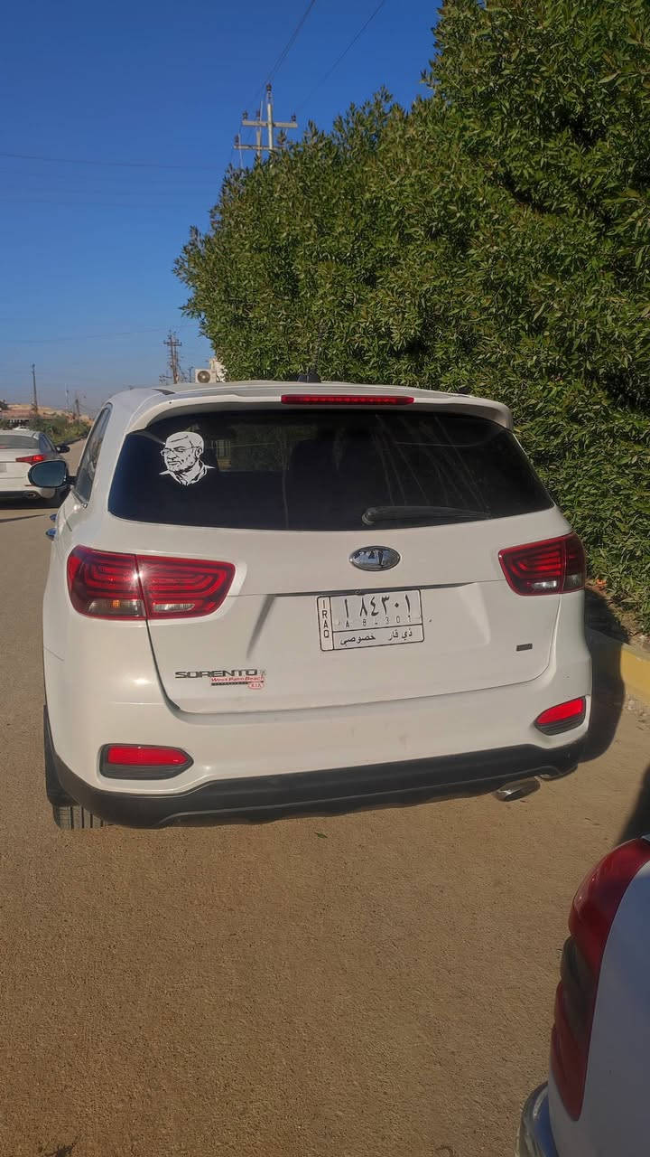 السلام عليكم .. 

سورنتو موديل 19 

وارد امريكي 

ضربتها فقط بنيد والباقي كفاله + الصور موجوده

دواخل لونين 

7 راكب

محرك اربعه سلندر 2.4 gdi (مامفتوح)

باقي المواصفات الي متعارف عليها

السعر 180$ 

مكان السياره ناصريه .. للاستفسار اكثر  //  ***********
