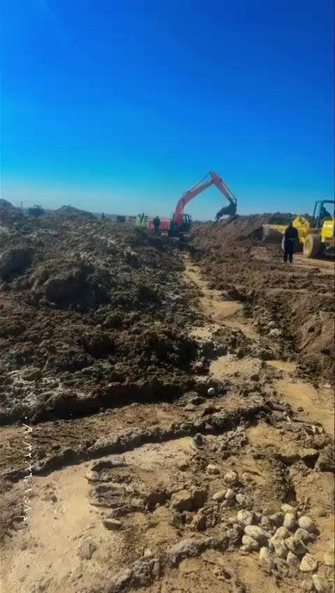 ⁨ هذا الوقت المتقلب، أحسن شي تحافظ بيه على فلوسك هو العقار… الأرض تبقى أرض، لا تضيع ولا تخسر.
شركه اليسر للأستثمار والتطوير العقاري 
بغداد مجاور مرور الحسينية 
للتواصل
***********
***********⁩‬
