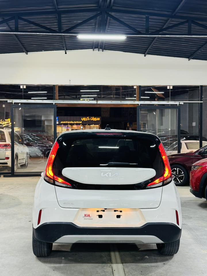 متوفر داخل صالة عرض شركة ( نجوم السواحل ) ✅
كيا صول 2025 S بدون رقم ( تترقم جميع المحافظات ) 
حادث السياره كما موضح بالمنشور ( تبديل باب + جاملغ )
بجم مقفول بدون دواخل 
توكلر ( أبيض + اسود ) 
1-بصمه تشغيل+ تشغيل عن بعد 
2-شاشه كبيره 
3-كشن كهرباء 
4- رادارات 360 درجه 
5-كامرا خلفيه دواره 
6-تحديد مسار
7-قيادة ذاتيه 
8-أيقاف ذاتي 
9-مانع أنزلاق 
10- مود درايف ( متعدد القياده ) 
وباقي المواصفات المعروفه 
معروضه 155 بيه مجال بسيط 
للأستفسار أكثر زورونا الى موقع الشركة 
بابل-حي الطياره - قرب شركة آسياسيل ✅
او الأتصال ع الارقام التاليه 👇👇
*********** / محمد الحميري 
*********** / علي الجبوري
