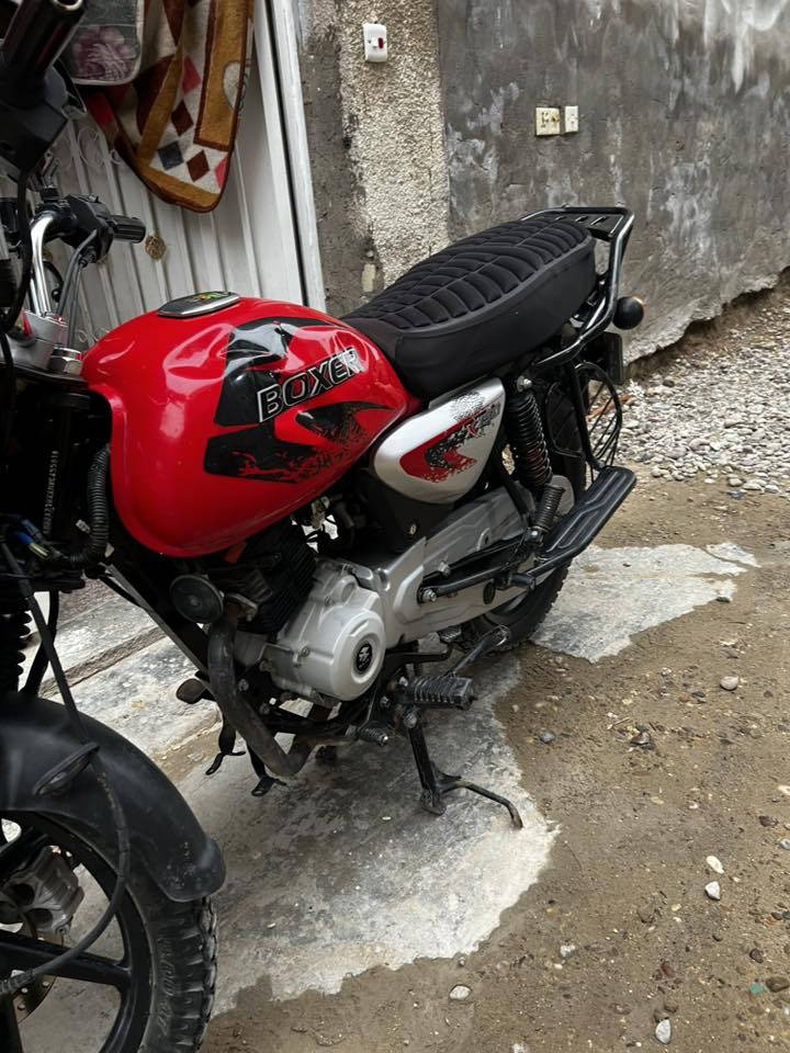 سلام عليكم اقره المنشور ل اخير يلا تراسل 👍🏻 دراجه بوكسر موديل 2021  رقم بغداد تحويل ثاني يوم  دراجه انطيك رقم راعيه الي يحولك وانتا يمي تتصل بي وتتفق ويا شوكت تحول يلا استلم فلوس دراجه خير من الله دلفري ما مشتغله جديده بمعنا الكلمه مكينه مكفوله من البرغي سبانه ما ممدوده عليه  المكينه لا تبخير لا صوت لا تنقص مكينه تخبل ودراجه ما مفتره هواي بقت بل حجز هواي راعيه رقمه واشتريته منه دراجه نقص مرايات والمرايات عندي وما شادهن ودرع مالته موجود دراجه فقط مبدل بيه كلجات فقط الباقي كفاله شاصي كفاله تجي وتشوف بيعنك تايرات جدد قبل فتره شديتهن جبلي بيه زنون يصطر  كهربايات كله شغاله كله ما بيه نقص برغي اخوي وحبيبي سعر ما يعجبك اعبر المنشور لن دراجه ابيعه بهاذا سعر امشي على نضافته وما مستعجل دراجه بس على ايدي سعر دراجه 1900 خويه دراجه ما بيه مجال عنوان بغداد الكمالية تواصل *********** تواصل فقط واتساب فقط واتساب
