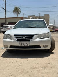 سوناتا خليجي موديل 2011.  محرك 2000 السياره خير من الله بيه طخه بسيطه ...
