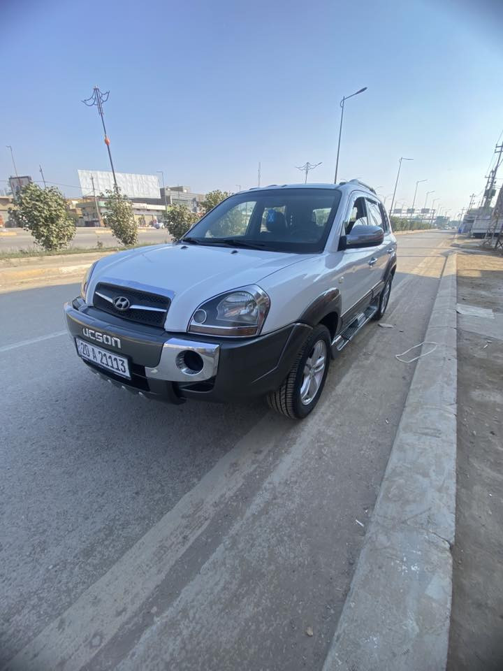 للبيع توسان كوري موديل ٢٠٠٩ مكفول من الضربه والصبغ سونار مرفق بلصور كير محرك مكفول السياره ماشيه ١١٢ حقيقي وين يعجبك افحص رقم ديالى باسمي سنويه لل٢٨ تفاصيل اكثر اتصل عل رقم *********** مكان السياره ديالى بعقوبه السعر ١٢٤
