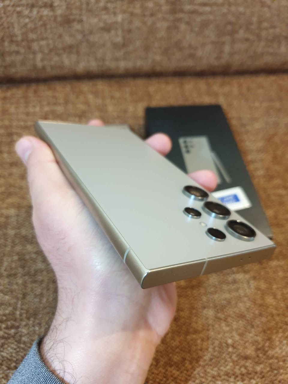 جهاز سامسونج گلكسي إس 24 ألترا
وكالة الوطني ملحقات اساسية كرتون وكيبل و حافظة
نسخة لون تيتانيوم ذاكرة 256 رام 12
نظافة 💯 حالة ممتازة جهاز اخو الجديد
بي مجال للتعامل و متوفر توصيل
*********** للتواصل اتصال او واتساب الحال, واسط
