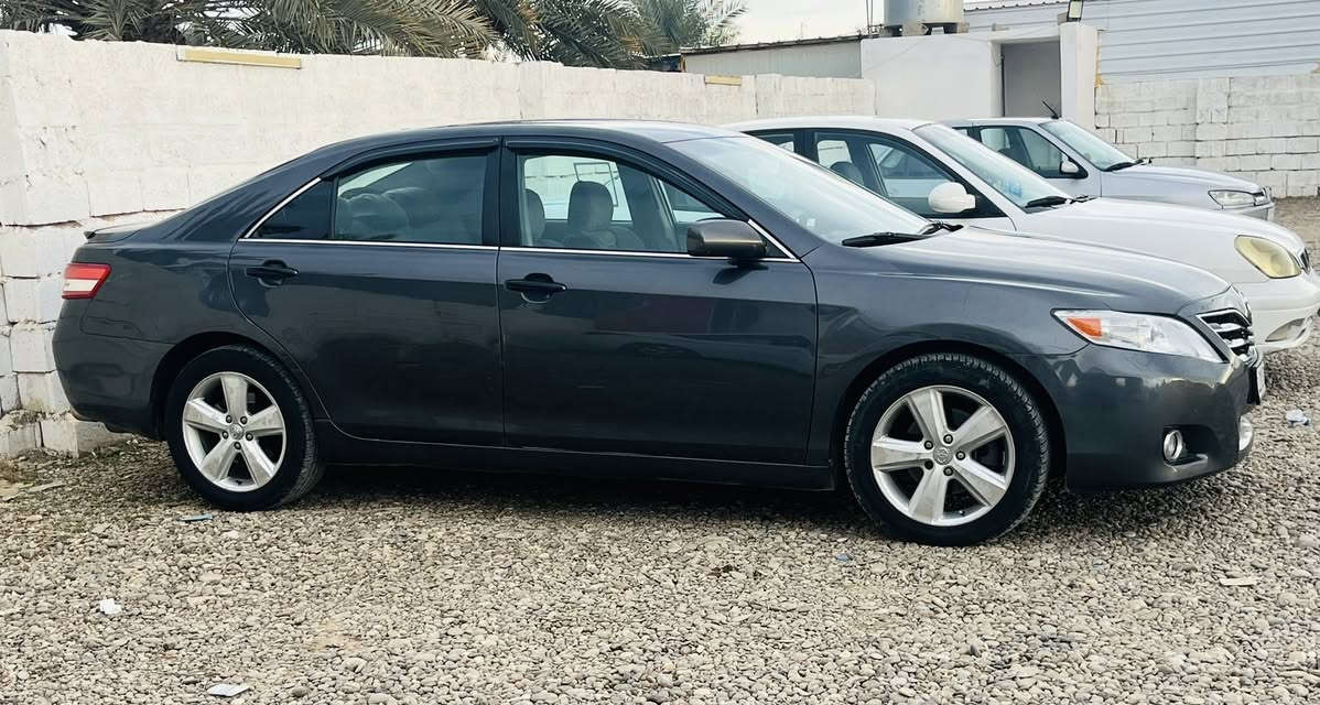 السلام عليكم 
كامري للبيع 
موديل: 2010 
وارد امريكي
فئة : LE 
اللون :تفطي
محرك: (2500) 
رقم سليمانية دولي)
سنوية 2030تحويل مباشر
محرك + گير  مكفولات 
 كشن كهربائي
تحكم ستيرن 
تبريد تدفئة شغالات 
شاشة +كاميرا خلفية
3 قطع رش  فقط بدون دواخل 
السعر: 107وبيها مجال
المكان: العلم 
***********
