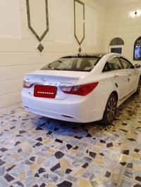 عندي هاي السياره للبيع للتواصل على الرقم 07863982555