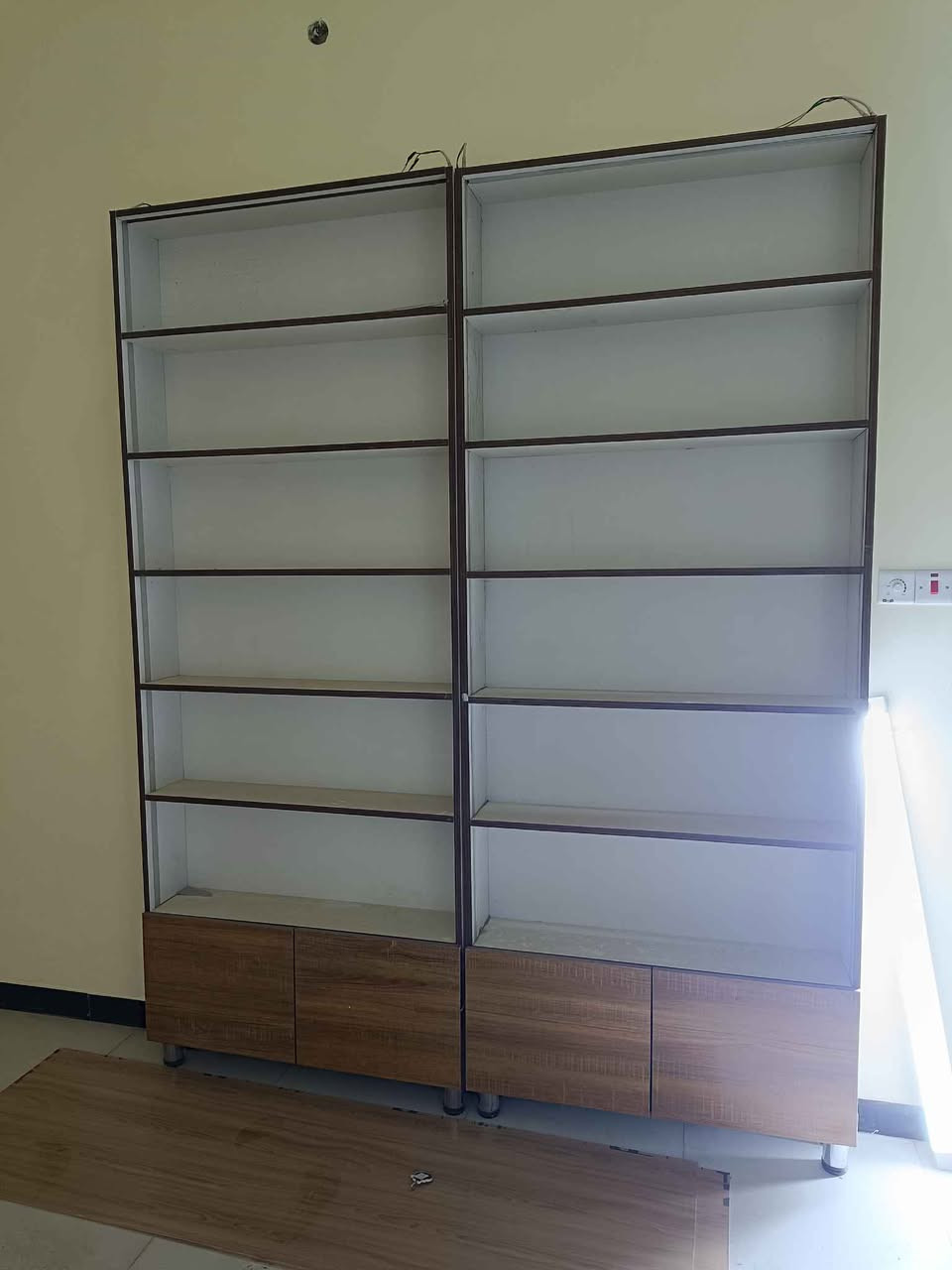عارضات عدد 2 خشب ضوئية
الارتفاع 2.5 متر 
العرض متر و 20
السعر الكلي 
100 الف بغداد, العراق


**إذا كنت صاحب هذا الإعلان وتريد حذفه لأي سبب، رجاءا أرسل رسالة إلى الدعم الفني**
