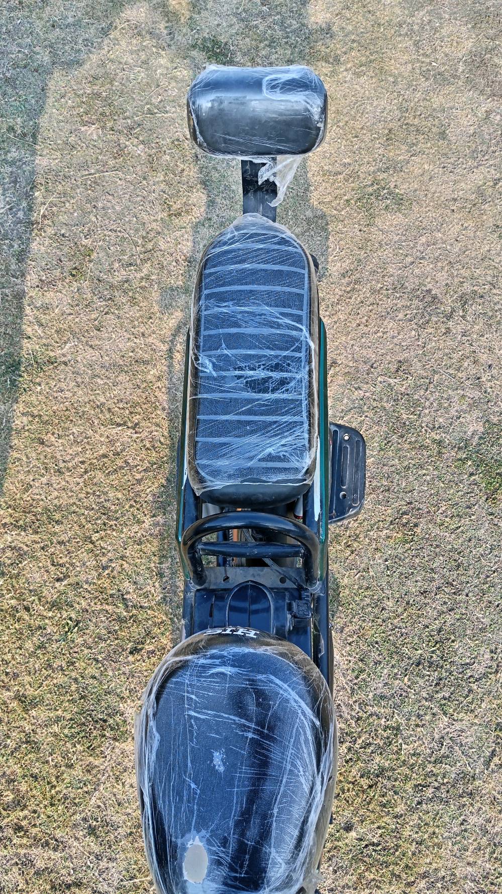 السلام عليكم... 
بايسكل شحن للبيع HIS
المواصفات👇
-بريكات بنز امامي وخلفي
شاشه تحديد عطلات
4سرع
1500W 60V
-عدد بطاريات5
-تاير جوبلس امامي خلفي
ضوء الوان خلفي وامامي ابيض اناره نهاريه
بلوتوث عالي الصوت وبيه الوان تدرج لعدة أشكال مع الصوت
-درع حمايه
-كشن قلاب
-مفتاح تشغيل 2
-بصمه 1
-كارت شاشه2
-مفتاح كشن 2
ملاحضة🔹
يوجد خلل في البطاريات
وفطر بسيط لايضر في الجاملغ
والضوء لايعمل

العنوان:محافظه بابل-المحاويل-قرية الفنديه-قرب مرقد العلويه امحمدان (ع) 