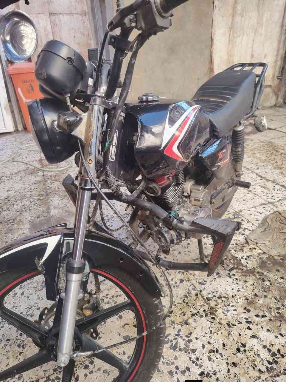 دراجه شايننك رقم عربي
موديل 23
متروكه فتره حالياً مابيها اي نقوصات محرك مكفول فقط (اشارات خلفيه واكعه  مكينه تضخ دهن )

لباقي مكفول  سعر مليون و150

سنويه بأسمي  ***********
