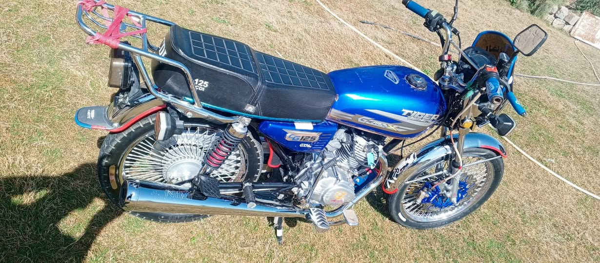 دراجه تايكر الحديث مديل 24 دراجه خير من الله السعر خاص وشراي يتصل وبي خير يدلل متواجد خاص ***********
