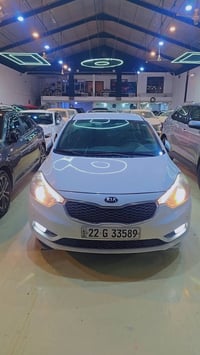 سيراتو موديل2014 10قطع بدون اي دواخل  سعر100ورقه 07704472644