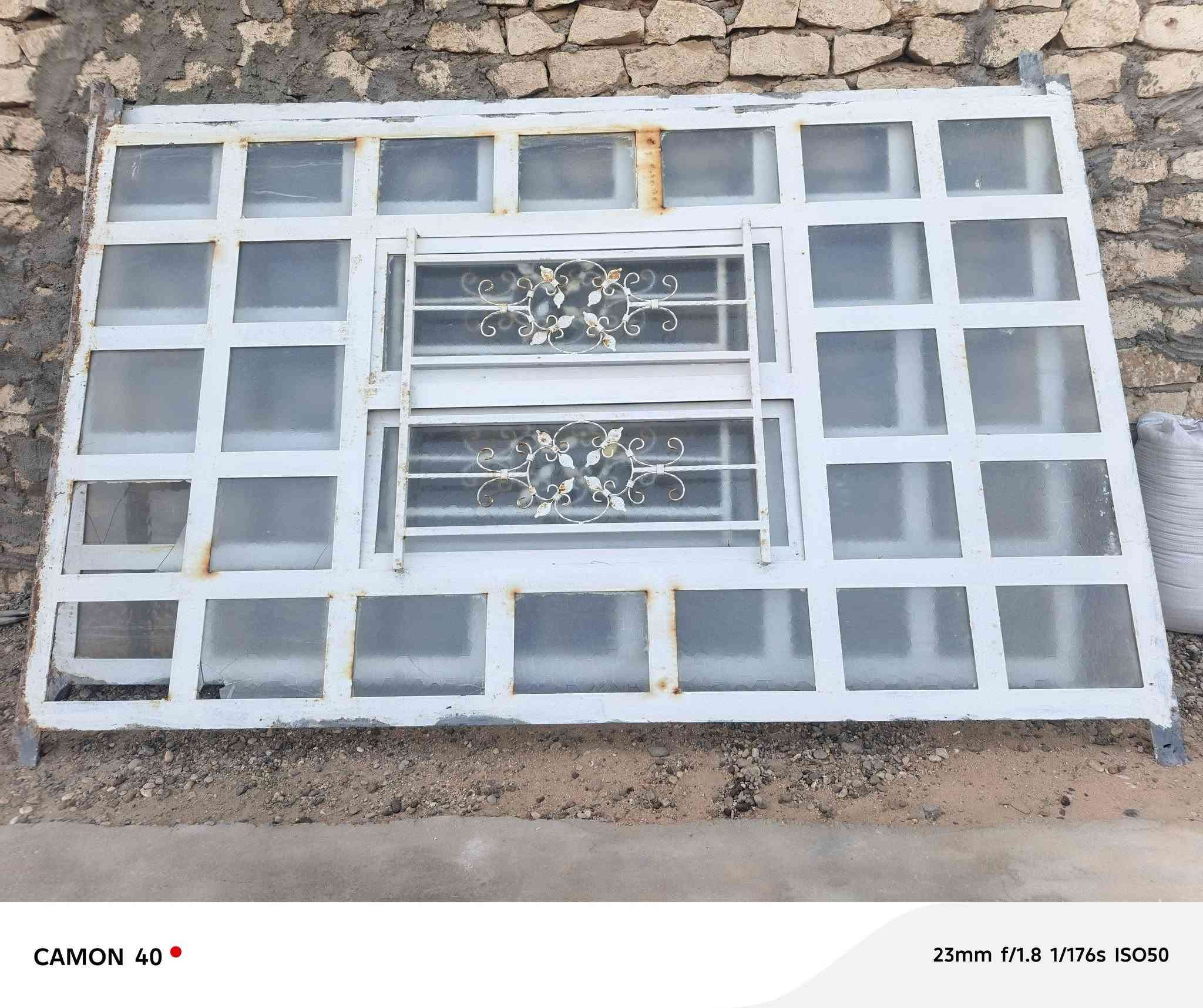 سلام عليكم يوجد شبابيك للبيع ارتفاع مترين ونص ولعرض متر ونص جاهزات صبق وجام مكانهن جزيرت لخالديه *********** غير متواجد عل فيس
