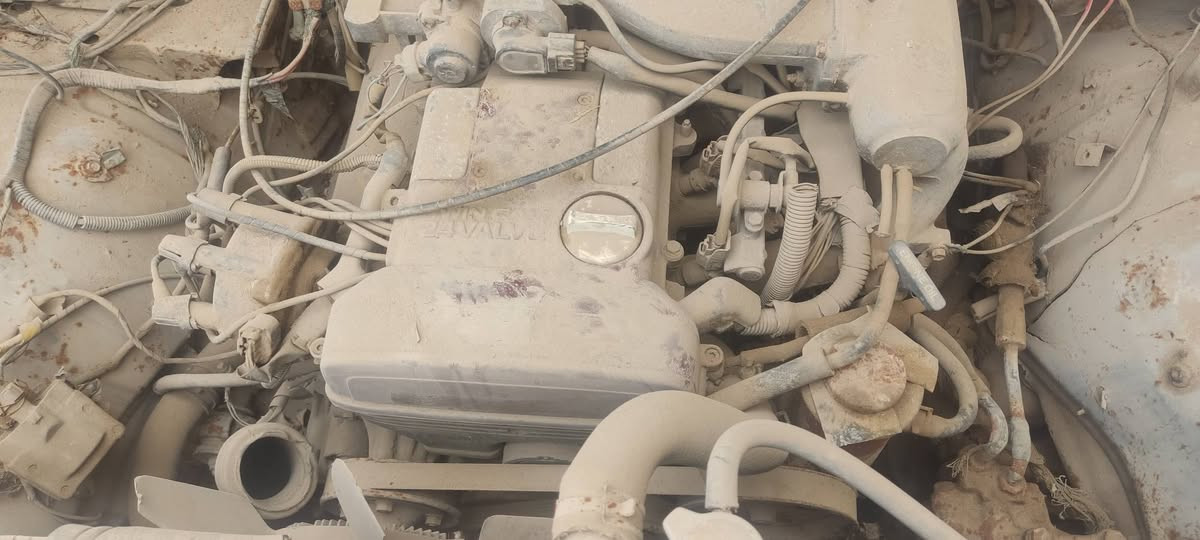 سلام عليكم محرك بطه ثنين ونص صارله سنتين متروك بسياره نضيف جان يشتغل ومامشغلينه صار 
سنتين هوه والكير مالته ب800 
***********
