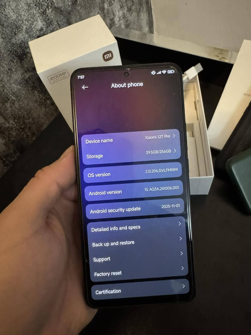 شاومي 12T pro اسود نظافة 99% لا صيانة ولا مفتوح بي برغي ولا اي مشكلة بي وين متريد افحص وشوف
ذاكرة 256
عشوائية 12 قابل للزيادة 24

Snapdragon 8 gen 1+
Android 15
120 hz
5000 mAh
120 watt شحن
شاشة اموليد 6.67
صوتيات هارمن كاردون ستيريو
مع 3 كفرات ولاصق شاشة جديد

 مجال بسيط بي السعر 325 الف
مكاني بغداد
***********
