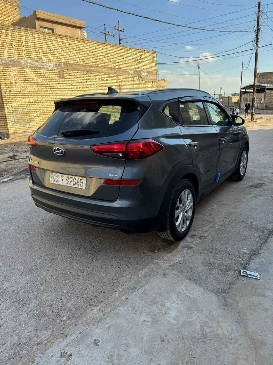 السلام عليكم للبيع توسان 2019
امريكي
فول مواصفات عدا البانوراما 
بصمه تشغيل وأبواب
هاند بريك بصمة 
كشنات جلد كهرباء 
فول تحكم ستيرن
كير مكينه حدادية تبريد جدد 
تخم تاير جديد 
باسمي تحويل مباشر سنويه 2031
المكان بغداد 
الرقم***********
