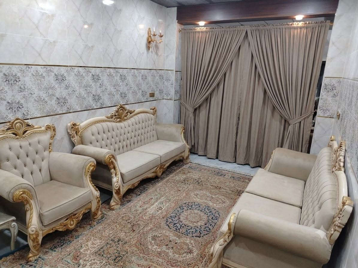 بيت للبيع ١٠٠م بناء طابوك نهروان اساس صب السقف صب سيراميك لسقوف بناء غرفه وصاله واستقبال ومطبخ وصحيات طابو زراعي سند ٢٥ علوة الفحل منطقة تبليط اناره الاستفسار على الرقم ***********

