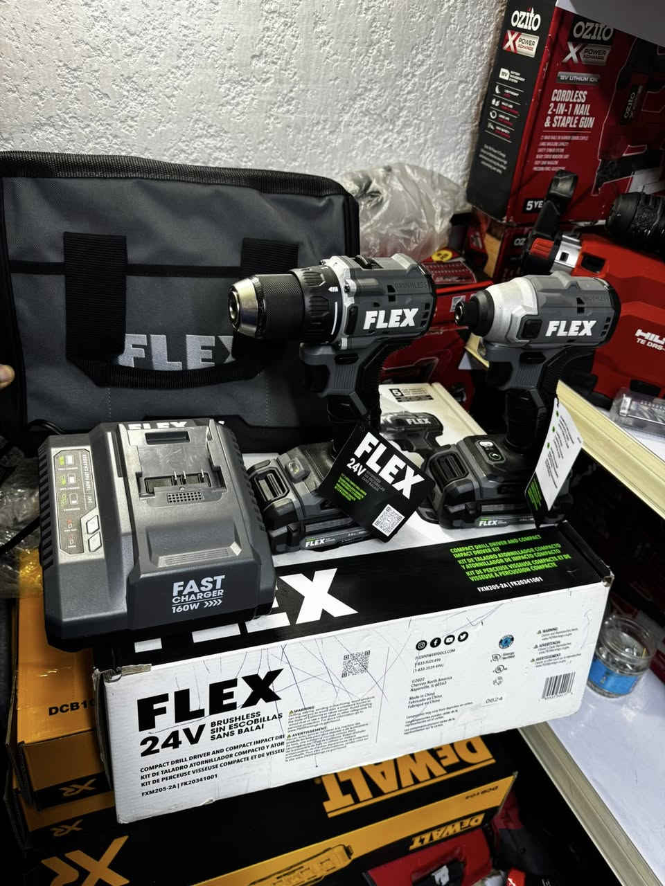 سلام عليكم اخوان 
رمضان مبارك عليكم 
كت فليكس اصلي جديد لوك 
توصيل متوفر 
***********📞 واتساب
