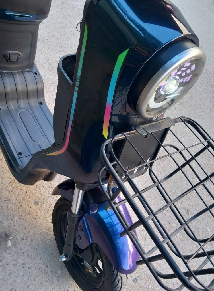 دراجه ار ٩ موديل ٢٥ اخو جديد بطاريات دبل ٥ اكبار دراجة نظيفه تاخذها علا فحص سعر ٣٢٥ وبيها مجال بعقوبه مدخل المفرق *********** بعقوبة, ديالى
