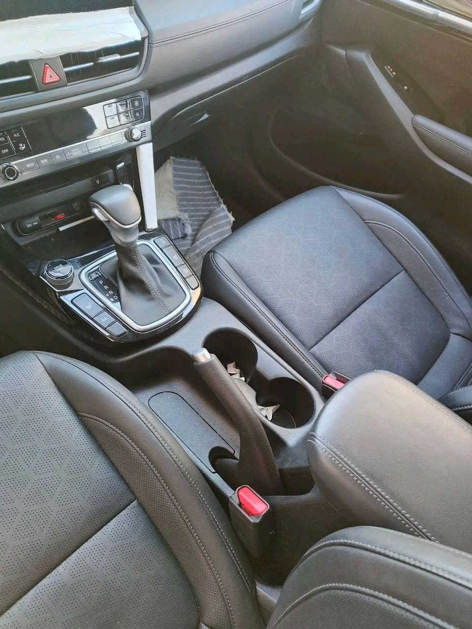 سيلتوس 2024 EX  4Xوارد امريكي رقم بفداد باسمي
مواصفات فول الفول دخول جديد شهر 12
محرك 2000 دوش ماشية 21 الف ميل
حادث امريكا خفيف جدا رصعة بالبنيد وباقية على وضعها
لاصبغ لاتبديل لابارد الحادث بالصور ايرباكات سليمة 
المواصفات 
تشغيل عن بعد - اطفاء ذاتي - فتحة سلايد - بصمة - فورويل - شاشة متصلة - كامرة خلفية متحركة - شحن وايرلس - تدفئة كشنات - رادار امامي - تحديد مسار - نقاط عمياء - كشنات جلد - كشن كهربائي - نشرة اضوية داخلي - كاربلي - 3 انظمة قيادة - 4 ثيمات  الدشبول - لدات امامي + كشافات
بغداد الجديدة 
ابو مصطفى *********** واتساب بغداد, العراق
