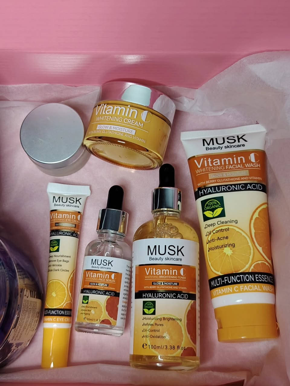 بكج العيد
بنوتات سويتلكم بكج العناية بالبشرة والجسم كامل من كلشي وسعرة جدا مناسب
يتكون من:
غسول بشرة بالفيتامين سي وهايلرونك اسد يرطب ويفتح ويعالج تصبغات
تونر بالفيتامين سي
سيروم فيتامين سي
كريم ترطيب وتفتيح رهيببب
كريم تحت العين للهالات السوداء
مرطب شفة منتجات طبيعية

مقشر سكراب للجسم والوجه بالنيلة الزرقاء يفتح ويزيل الجلد الميت
لوشن جسم بالنيلة الزرقاء المغربية تفتح وتنطي ترطيب عميق ولفترة جدا طويلة

بالاضافة تجيكم هدية قلم كحلة وتر بروف

وقلم حمرة طرفين من فتمي
والسعر دماااررر

للحجز الأستفسار خاص الكمية جدا محدودة لحكواا بنات 💄💋💅🏻💕

#اكسبلور #مكياج #عناية_بالبشرة #روج


**إذا كنت صاحب هذا الإعلان وتريد حذفه لأي سبب، رجاءا أرسل رسالة إلى الدعم الفني**