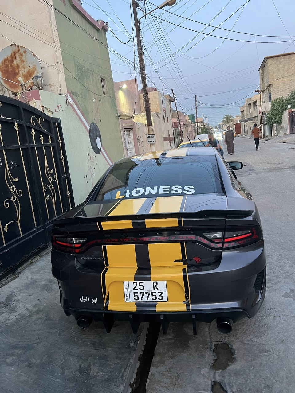 جارجرًموديل22بيها 4 قطع وبيها تعديل لحيم من جوه اثر حادث بلشرط اصوليه سياره مال بيت ماشيه 30 كلش قليل كلشي بسعره هيج مديل اقل شي 3 شدات مكان السياره كركوك رقمها كركوك مشروع وطني سنويه 31 سعرها 140 ورقه اذا شراي اتصل ***********
