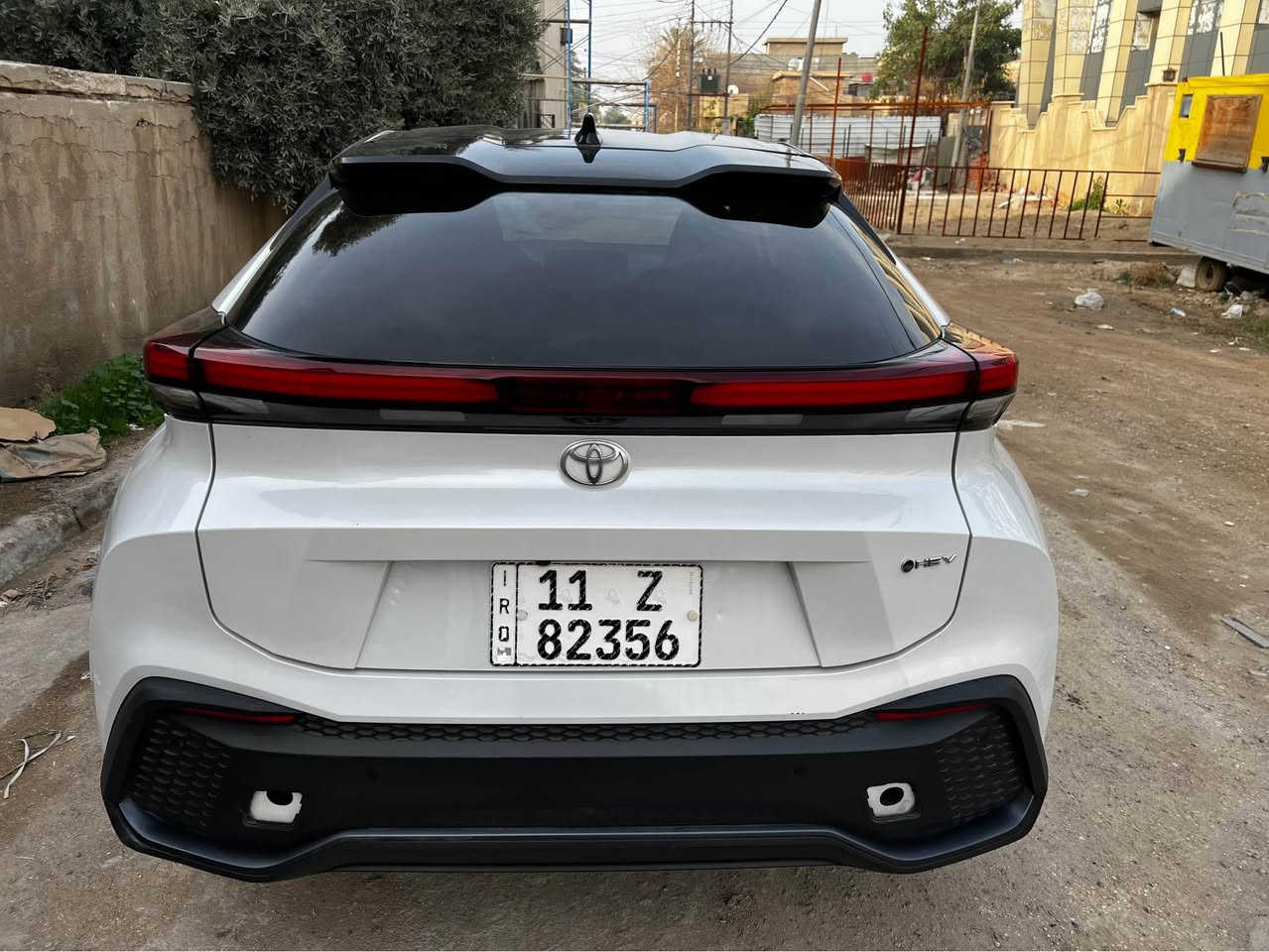 تويوتا CH-R سي اج ار موديل 2024 خليجي استيراد خاص ياباني اصلي مو تجميع صيني
هايبرد HEV بدون صبغ تبديل فقط جاملغ امامي ودعامية بلاديات نفس اللون بدون دواخل بدون ايرباك ماشية 10000 كيلو جديدة السيارة 
تو كلر قمارة سودة
بصمة يدات ابواب مخفية
شاشة كبيرة كير طيارة
دشبول ديجيتال
تحكمات استيرن
رادار امامي وخلفي 
نقطعة عمياء
حساسات امامي خلفي
مري شفط اشاير بالمري
مانع اصطدام 
اوتو هولد
قيادة ذاتية 
تحديد المسار
هاندبريك دكمة
مودات قيادة 
اوامر صوتية
رقم بغداد الدولي 
هزة جديدة وسنوية جديدة
السعر 190 ورقة 
العنوان بغداد
0️⃣7️⃣8️⃣3️⃣5️⃣7️⃣7️⃣5️⃣0️⃣4️⃣7️⃣ بغداد, العراق
