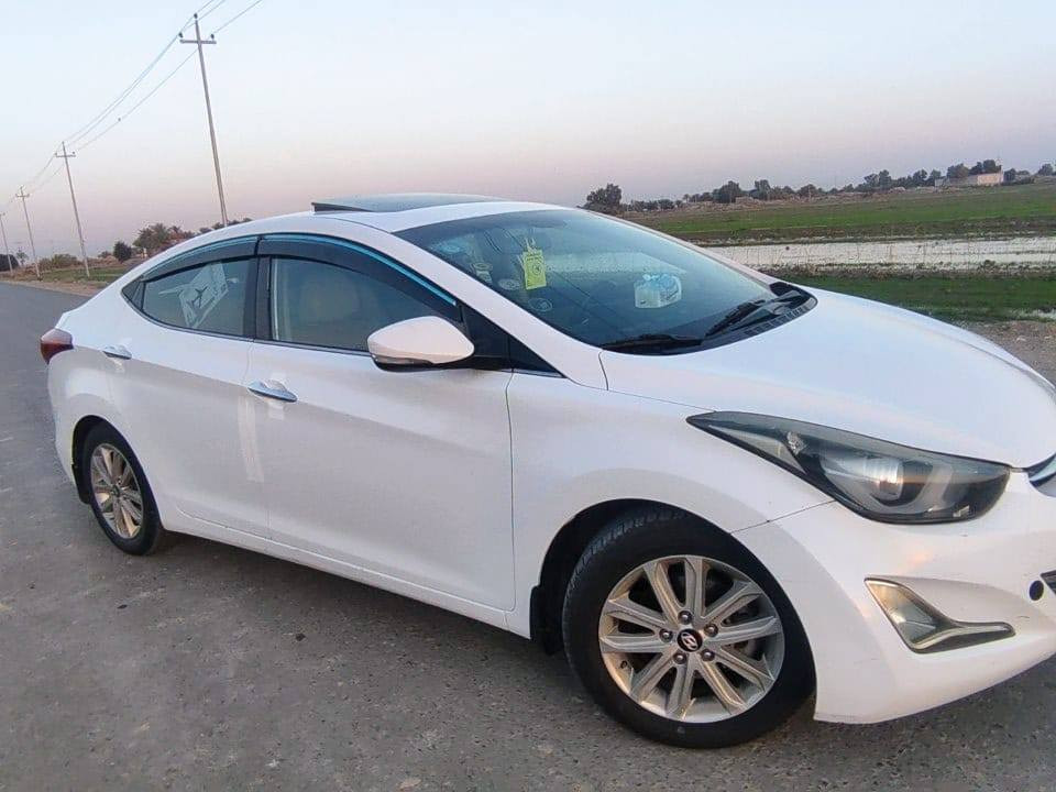 السلام عليكم ورحمة الله
موديل 2016 خليجي فول مواصفات عدا البصمة سنوية لل2030 بسمي (قبق جنطه مبدل) 125 وبيها مجال
يتوفر واتساب ***********
