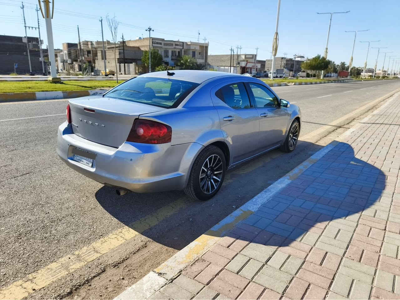 دودج أفنجر (2013) 🩶🔥
🇺🇸 الوارد: أمريكي

🚗 الوقود: بنزين + غاز
⚙️أوتوماتيك
🎨 اللون الخارجي: رصاصي أنيق
📏 المسافة المقطوعة: 202,084 كم

🛠️ الحالة العامة: حادثها جاملغ أمامي فقط + صبغ حزام للجمالية
🪪 الرقم: بغداد
📅 انتهاء السنوية: نهاية 2026
📺 شاشة عرض
🅿️ حساسات خلفية
📷 كاميرا رجوع
💡 لايت زنون عالي وناصي
🛞 تخم تاير + تخم ويل
⚡ أداء ممتاز واستهلاك اقتصادي

📮 السـعـر ✅ لايك و تعليق يصلك بالخاص 📩

مكان تواجد السيارة: الأنبار / الفلوجة
رقم صاحب السيارة: ***********
الصفحة مكلف بالنشر
