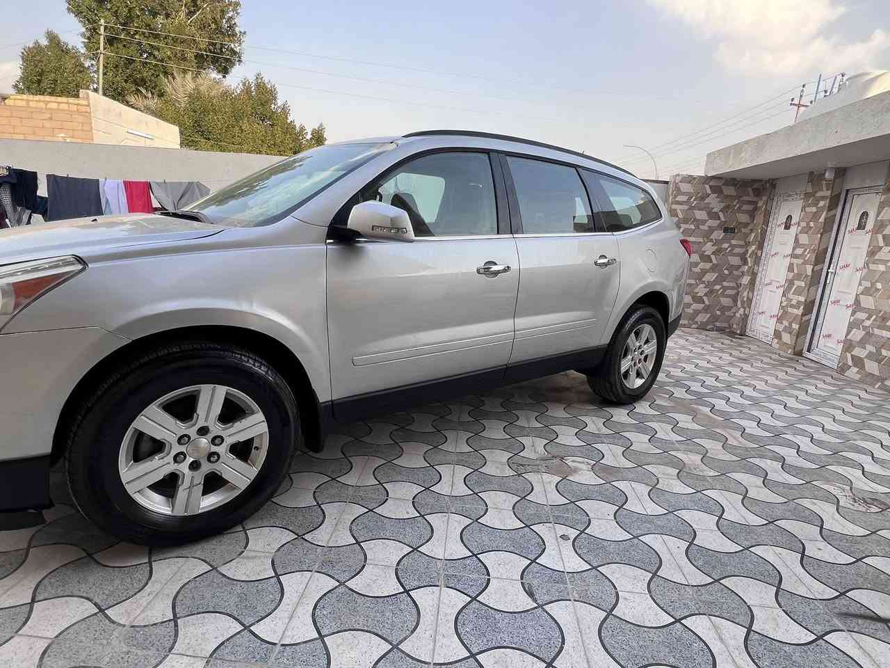 اللهم صلي على محمد وال محمد سلام عليكم شوفر ليت ترافرس مديل ٢٠١١ رقم بغداد مكينه كير جدد سياره جاهزه ضرر صبغ الجاملغ الامامي لسعر ٩٠وبيهه مجال قليل ***********
