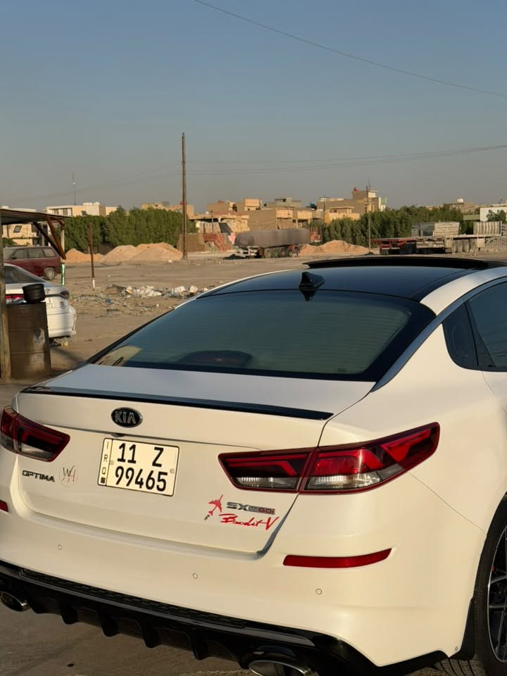 السلام عليكم
اوبتما 2020 
فول 1/1 اعلى فئه بالاوبتما
سياره جديده جدا داخل وخارج
ومحافظ عليها كلش ومغلف الجام عازل حراري وكاعيه جلد وكلش هواي صارف عليها
صارلها عدي 4 سنوات ماحط غير بس بانزين 
رقم بغداد باسمي 
كير مكينه كله مكفول حتى الكشر خارجي مكفول من كلشي 
بيها دعاميه اماميه مصبوغه وربع بنيد شرط بدون فتح
ولا ايرباك ولا شواصي ولا لغود تجي تشوف سياره اذا غير كلامي اني ادفع السونار 
مكاني حي الخضراء 
السعر ١٦٠ وبيها مجال
رقمي ***********
