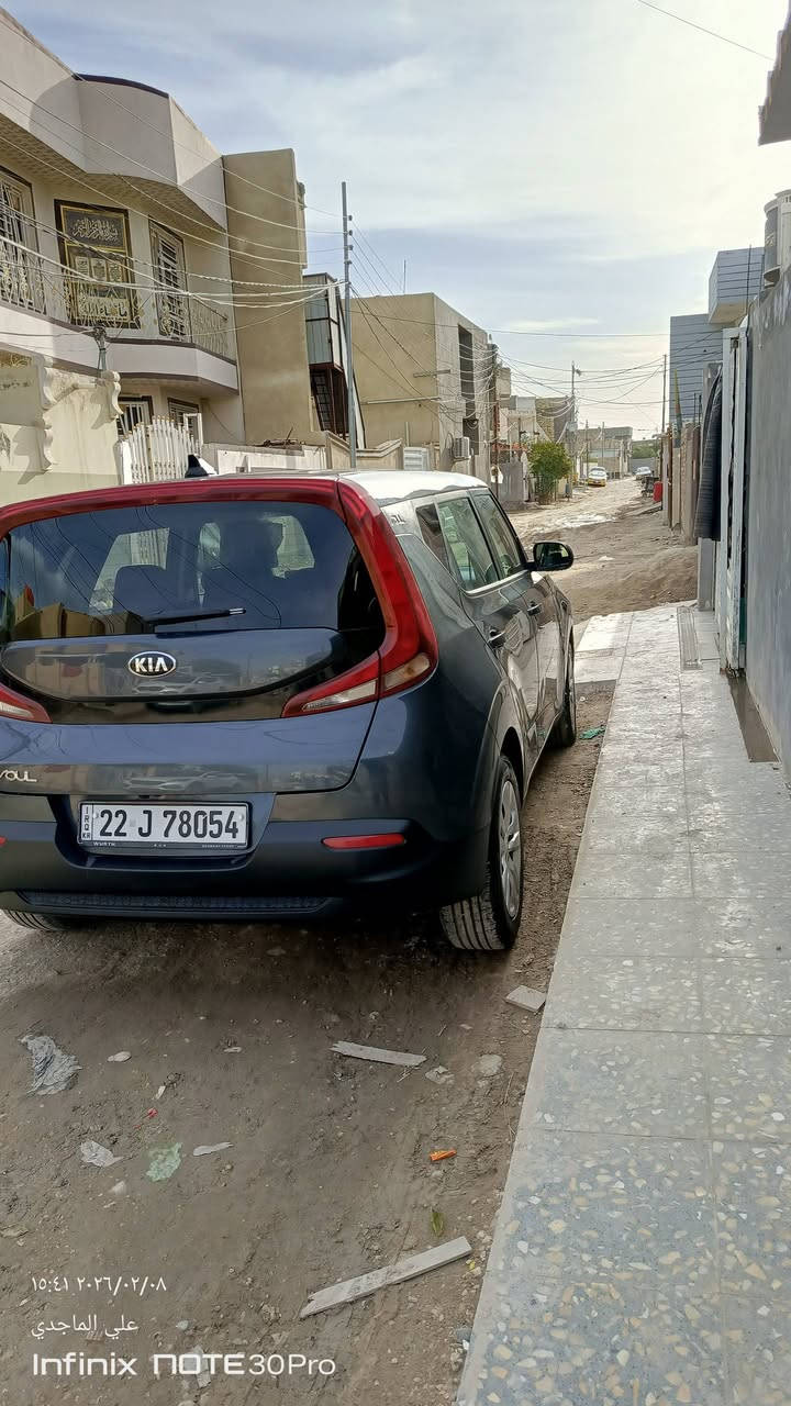 السلام عليكم للبيع كيا صول موديل 21 
أربيل بأسمي كير محرك تبريد مكفول على وضع الشركه
محرك 2000 دوش ماشيه 71 
نضيفه جدا والسونار وصور الحادث بالمنشور 
وحادثه بسيط جدا 
مكان السياره حله مركز السعر 138 
***********
