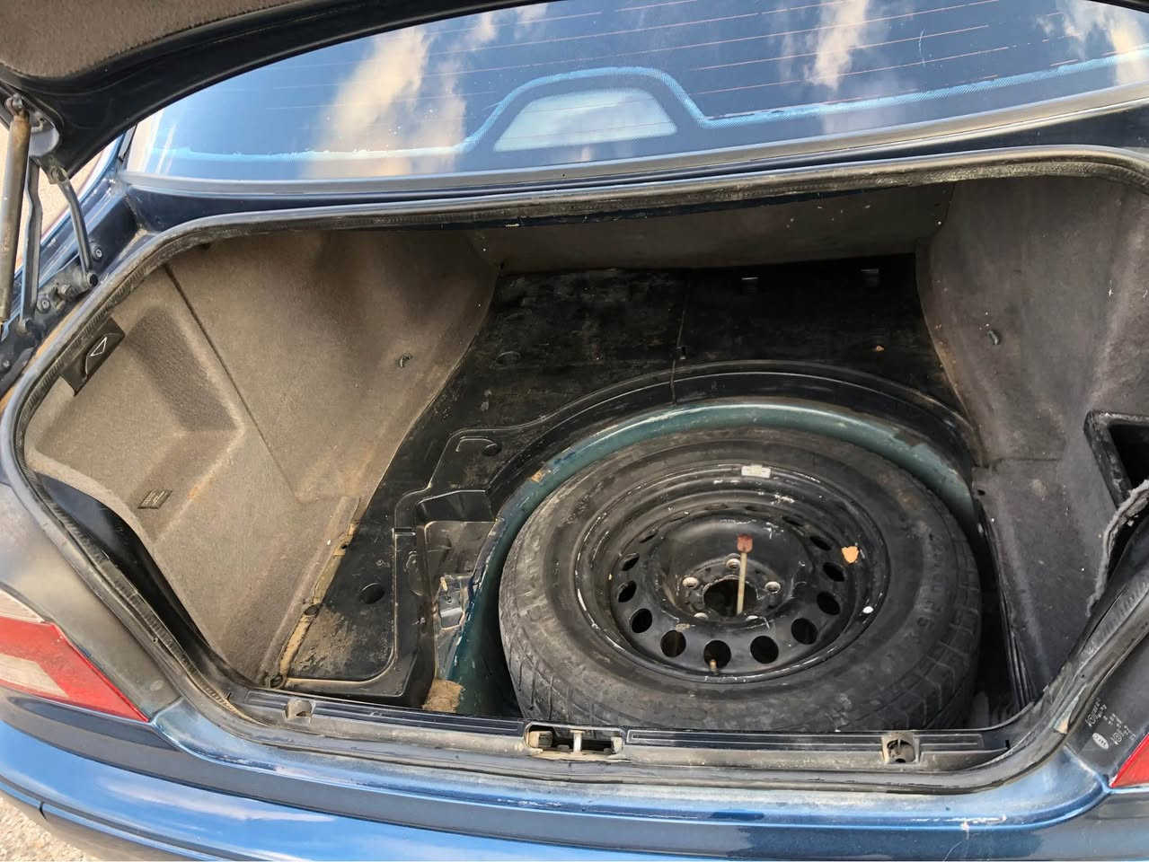 بوفروشتن شتی نمونە ودانسقە E39BMWسە قە 2002مە نە فست ئیبراهم خە لیل  بيلادv6مه کينه528دە بل ديکتال گيرتماتکوعادی فول فول بە س سلايت نيه تە بریت ساردوکه رم بە شرت پشتوپش کە پس هچی پیوە نيە پە مپ  عام لەسر ساخە ی موس براوە وە رگرن خايس بە شرت  نرخ50کلاومەجالکی برايانە بوزانيارزیاتر***********        ***********کورەک واتس ئب فايبە ری لە سە رە أربيل, العراق
