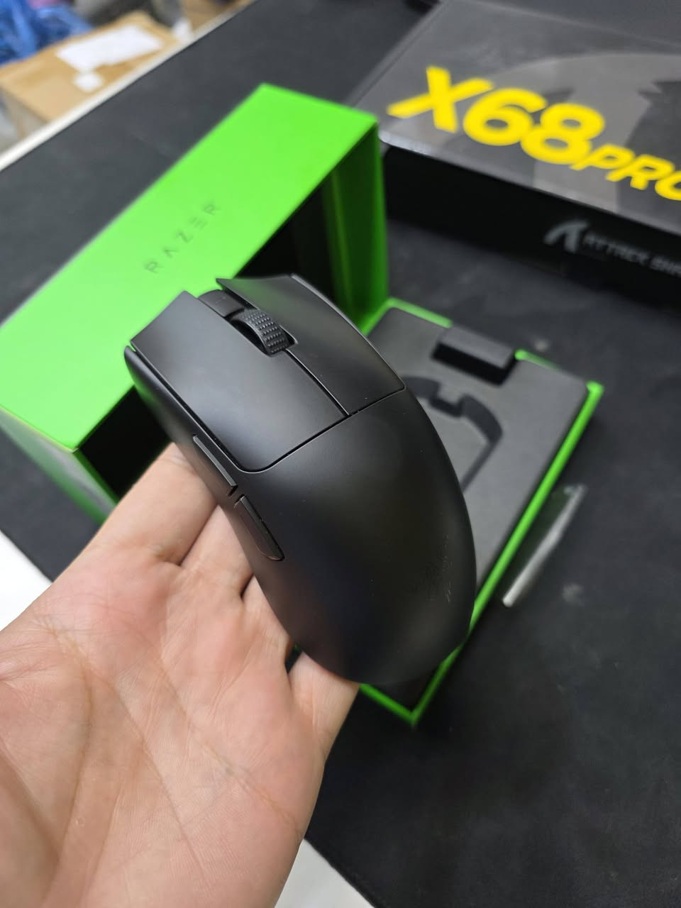 Mouse Razer Viper v3 Pro
ماوسی ئۆرگینالی مارکەی ڕایزەر
هەولێر
نرخ ١٠٠ هەزار
وەک نوێ وایە کەم بەکار هاتوە


**إذا كنت صاحب هذا الإعلان وتريد حذفه لأي سبب، رجاءا أرسل رسالة إلى الدعم الفني**