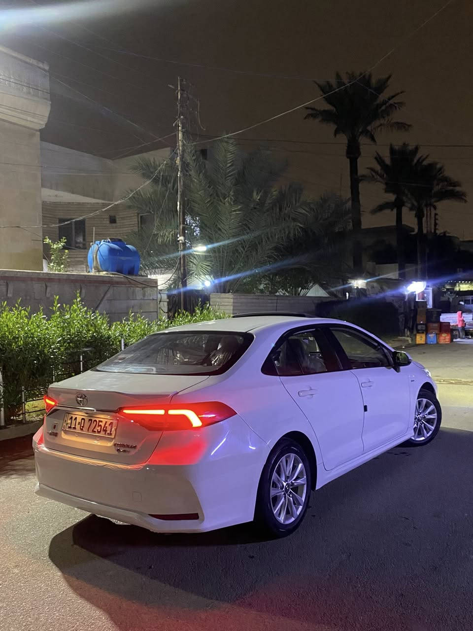 كورلا هايبرد 24 HEV
فول مواصفات للأخير اعلى فئة 
فتحة 
شاشة 
بصمة 
كشانة جلد وكهرباء
ما بيه كل نقص 
السيارة مكفولة ماعدة الشخط الي بالجاملغ ومبين بالصور 
سيارة كلش جديدة 
ورقم بغداد بأسمي 
ماشية 39 الف 
عارضها 146 وبيه مجال 
مكانها الدورة 
***********
