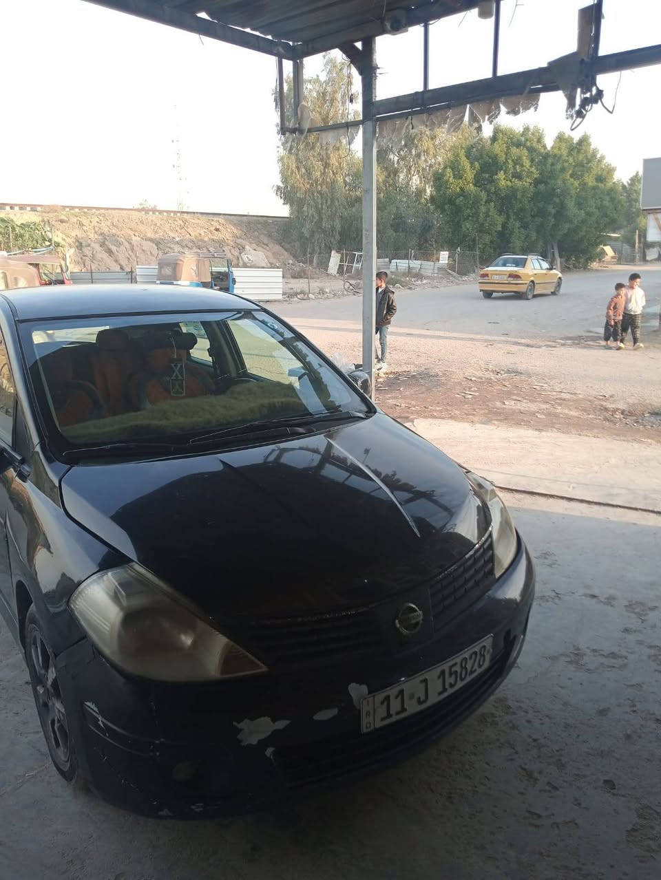 السلام عليكم عندي سياره نيسان فيرسا موديل 2008 سنويه بسمي سنويه لنهاية سنه 2030 مشروع وطني مكينه وكير مكفولات محرك 2000 باتري جديد تبريد شغال شاشه شغاله كامره صدر جديد سيارة كامله من كلشي مابيها اي نقص السعر 
60 وبيها مجال بسيط العنوان التاجي ابو عضام قرب البانزين خانه مال نايف رقم الهاتف ***********
