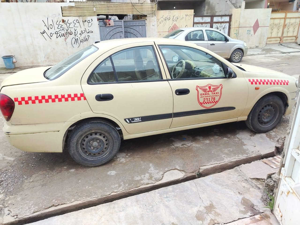 نیسان مۆدیل 2009جەمپێکی پشتی هەیە گێرتۆماتیک سحری105وەرەقە رەقم موبایل *********** أربيل, العراق
