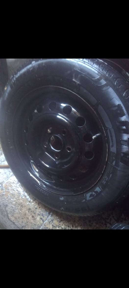 للبيع ويل حجم 15 اصلي ختم تاير نص عمر مكان مدينه الصدر سعر 140....***********
