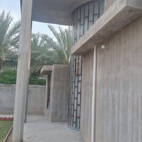 بيت للبيع مساحته 400متر غرفتين نوم واستقبال وصاله ومطبخ وصحيات وحديقه ...