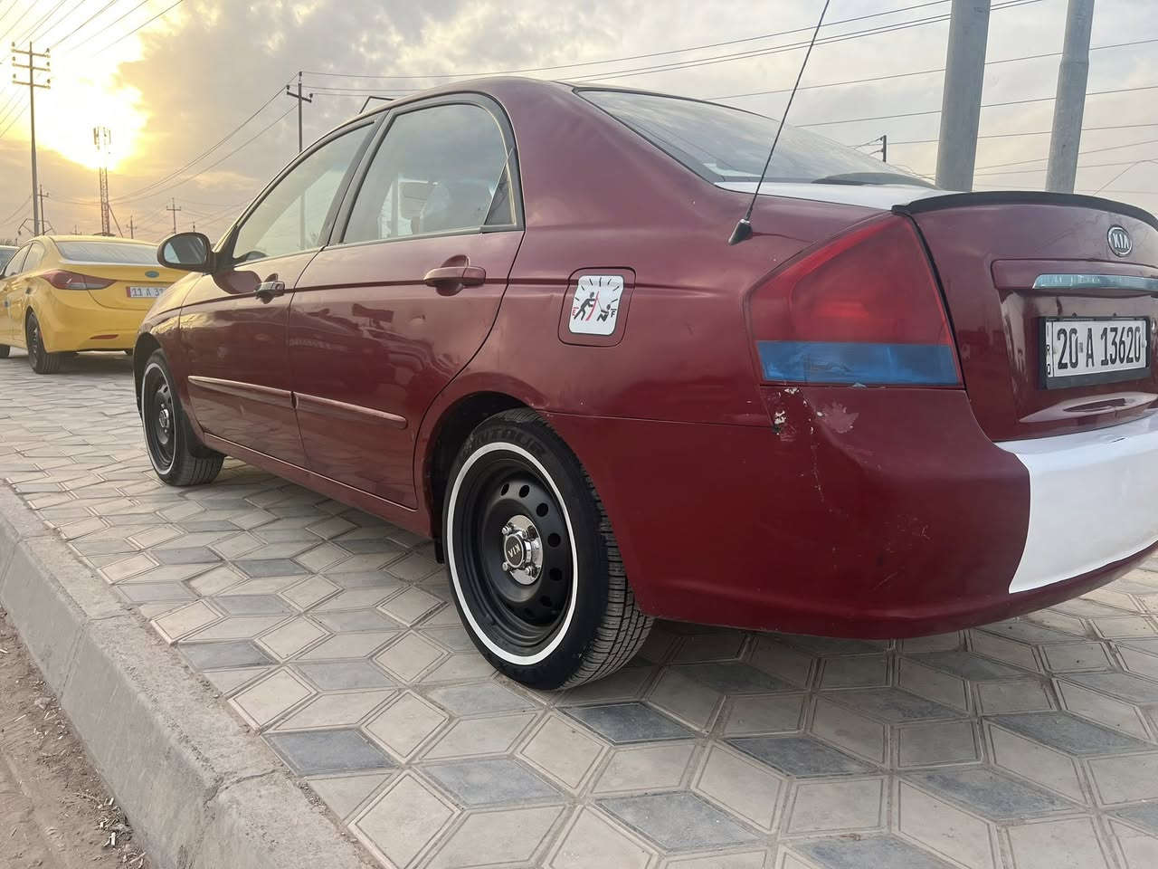 السلام عليكم سبكتر للبيع موديل 2009رقم دولي تحويل مباشر بيه صبغ خمسه قطع كير محرك مكفول تبريد تتدفه فول تبريد كهربائي كامله ضرها حوض الخلفي بدون دوخل بجم كبس شركه الاغود خير وبركه السياره مال جناي للعم بيه حالوب شي قليلل بل قماره بصيطه بس هيه ابلاديه بدون اي صبغ تمام تفاصيل مكتوبه كلشي على السياره سعرها 75$بيه مجال للشراي ونتو تعرفون سعر السبكتره بيش النضيف رقم تلفون***********مكان السياره قضاء المنصوريه دلي عباس
