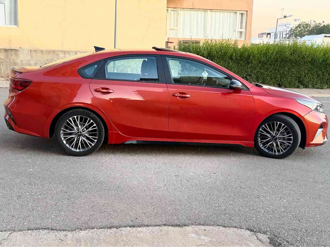 كيا فورتي جي تي لاين 
2022
فول مواصفات 
رادرات - سياقة ذاتيه- بصمة تشغيل
كير ومحرك بشرط سيارة جاهزه هزه وسنويه وارقام كلها جديد والسيارة بأسمي 
وشرط تحويل
صدر وتخم تاير جديد 
مابيها اي مصرف سيارة تجنن وبهد احله من الصور 
بيها بنيد صبغ بدون دواخل -ارباك ستيرن بس 
سعرها 150 وبيها مجال للشراي 
السيارة  موجودة بغداد بحي الجهاد 
*********** بغداد, العراق
