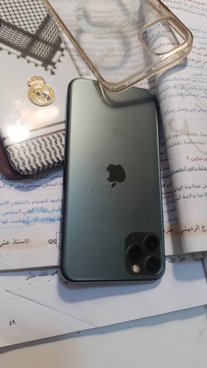 سلام عليكم ايفون ١١ برو ماكس للبيع 
ذاكرة ٢٥٦ 
بطارية ١٠٠٪ مبدله 
شاشته مبدلة اصلية ٣ خيارات 
جهاز نظيف وكله شغال شرق اوسط 
 ماعده فيس ايدي 
شحن نت اتصال كله شغال صوته عالي 
الجهاز نظيف ولا شخط بي 

سعر الجهاز ٢٣٥ بي مجال قليل  
مكاني بغداد العبيدي 
الرقم ‏‪***********‬‏
