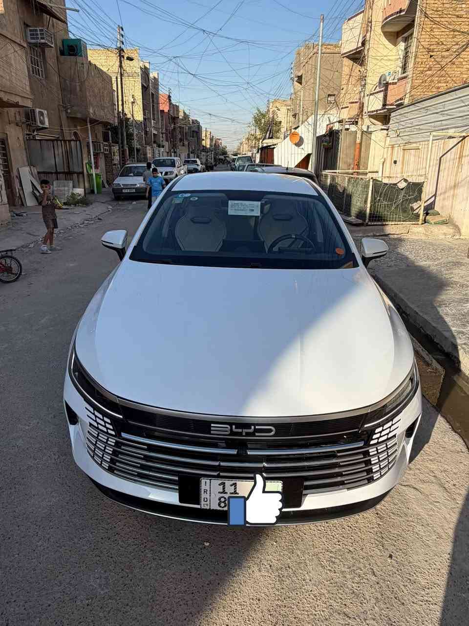 السلام عليكم BYD دسترويل ٢٠٢٥
مكفوله ماشيه ٥٥٨١ الف الكلي يعني زييرو
رقم بغداد
موصفات معروفه فول عدا الفتحه 
كل غراضه كامله شاحنه وكارت وبصمه
السياره كفاله 
سعر ١٩٦٠٠ بيه مجال بسيط
*********** بي واتساب 
مكان سياره بغداد الشعب
