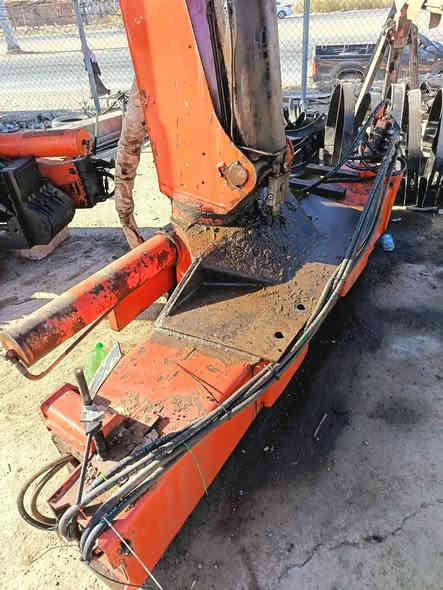 ٣سلايت دهن

رجلين مخالف

بيهه شويه لحيم بالصينية

سعره ٧٥ ورقه

***********

***********
