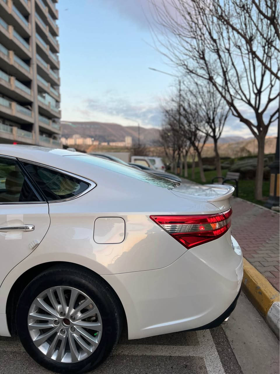 ئەفةلون ٢٠١٥ فول مواصفات نموونة لة جواني و پاكي و تازةي
شتي لوك و دانسقة يةك دةستةً سةيارةكة
٨٤ هةزار كم هقيقي روشتووة بةشةرتي ٨٤ سال
بي بوياخ بي سارد بي شوخت بي كرانةوة بي پارچةگوران
گير و مةكينةي بةشةرت نةكراوتةوة سةوتي ديجيتاليش بةشرت رقم و سةنةوي تازةية شرتي تحويل و غرامة
 ***********
***********
ناونيشان - سليماني شربازهير, السليمانية
