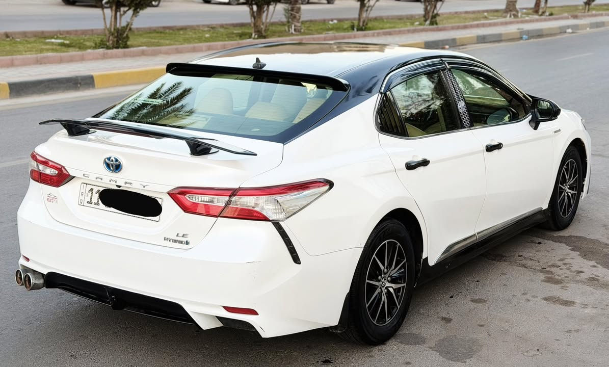 السلام عليكم من رخصة الادمنية 
للبيع كامري خليجي هايبرد تكسي دبي
2019 مسجله 2023 شرط التحويل 
رقم بغداد الجديد سنوية جديدة
فول مواصفات للاخير عده البانوراما 
محرك كير تبريد بطاريات كفاله كلش جديدة
مكفوله السيارة بدون حادث ابد ولا معجون ابد 
عارضها ب 143$ بيها مجال بسيط مكاني شارع فلسطين
اي استفسار ***********
