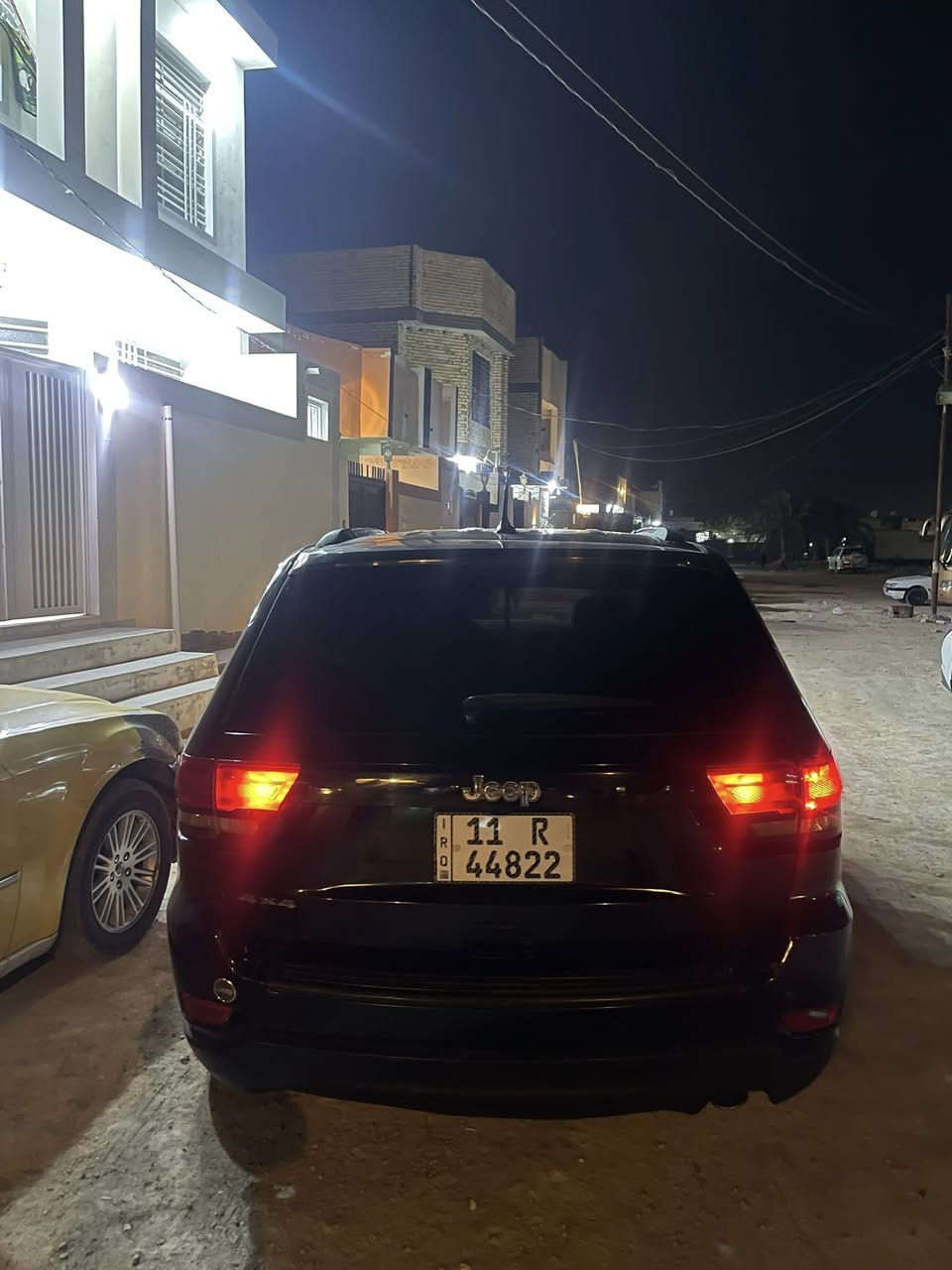 السلام عليكم جيب مديل 2013 رقم بغداد انكليزي بسمي مشروع وطني  مصبوغه عااام مكينة 6سلندر 3600 فور ويل مكينة كير حدادية تبريد كلها شغالة فول مواصفات فتحة السعر 135ورقة المكان النجف كوفة حي ميسان شارع 60 بيع او مراوس ***********
