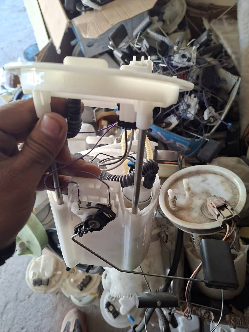 من رخصة صاحب المجموعة متوفر قواعد فيت بم موستنج و كمارو حديقدث و قديم جميع القطع اصلي تيست و تفصيخ *********** اذكر المديل و اذكر الك السعر تحياتي لكم
