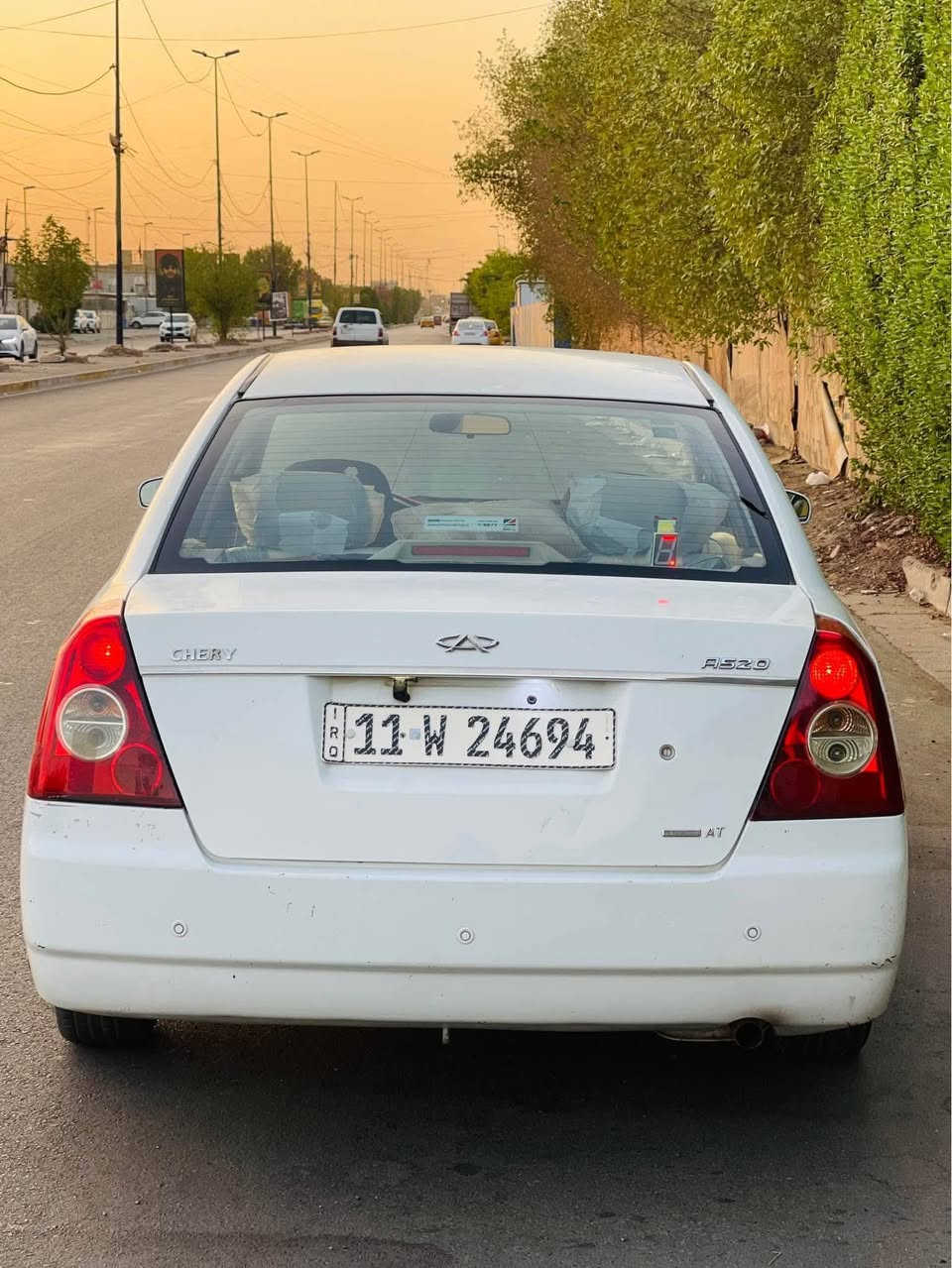 السلام عليكم اعضاء الكروب المحترمين للبيع شيري A5 موديل 2012  سياره تخم تاير جديد دواخل نظيفة كلش والخارج ايضا نظيف ما عدا كم رصعه خفيفه موضحه بالصور  رقم بغداد انكليزي سنويه بأسمي تحويل ثاني يوم ومكان السياره ديالى 
المواصفات:فول مواصفات 
تحكم استيرن شاشه بلازما وكامرا 
تبريد قطعتين وتدفئه 
سنتر لوك ريمونت 
اربع نوافذ اوتو 
حساسات خلفيه 
حداديه كامله 
محرك 2000 بلادي 
سياره ماشيه 133 بلادي  السعر 48 وبيها مجال للشراي 
رقمي:***********
