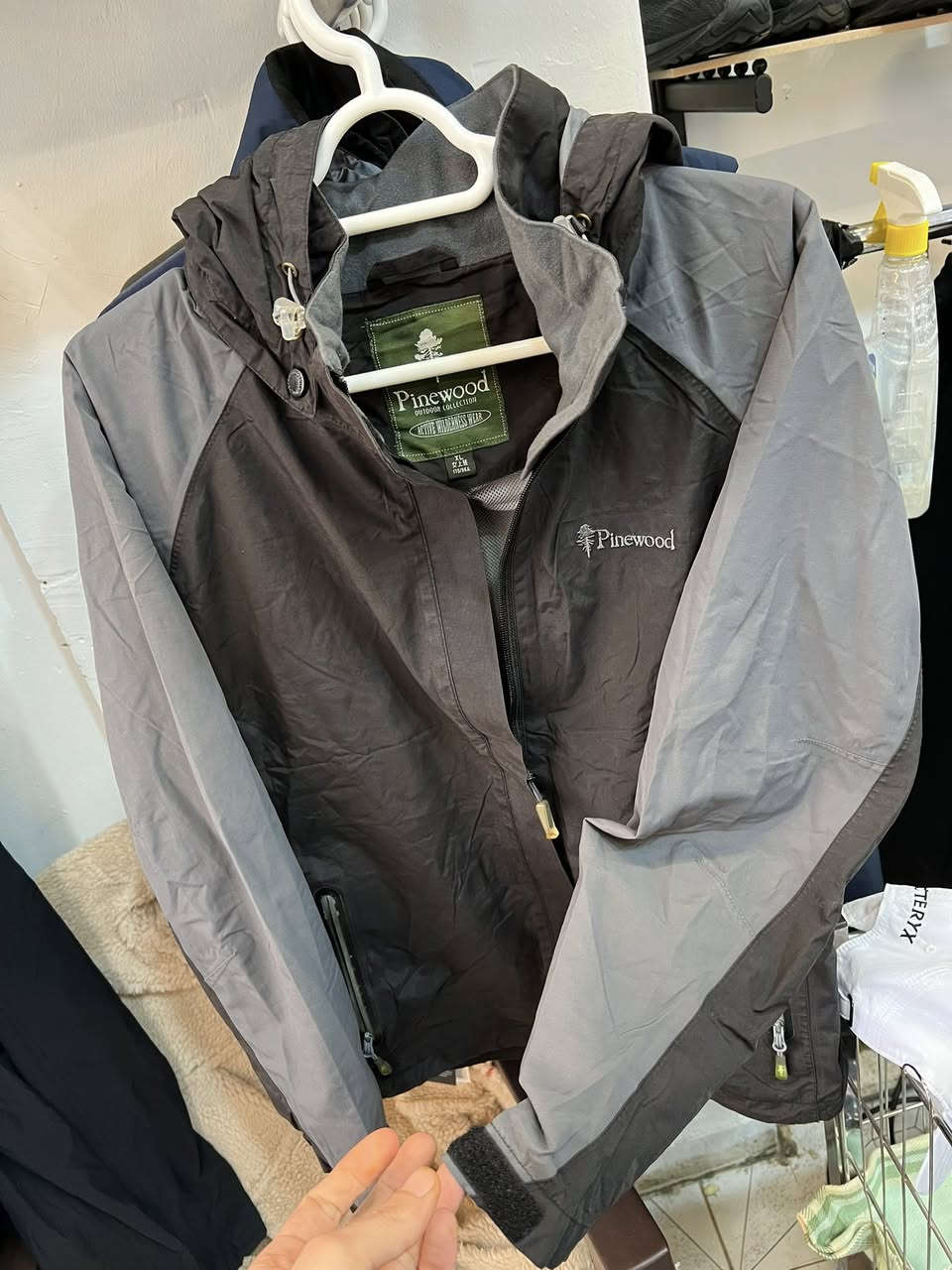 pinewood
size _S_M
orginal
نظافە%85
توصیل جمع
بالە مستخدم 
وزن_60_70


**إذا كنت صاحب هذا الإعلان وتريد حذفه لأي سبب، رجاءا أرسل رسالة إلى الدعم الفني**